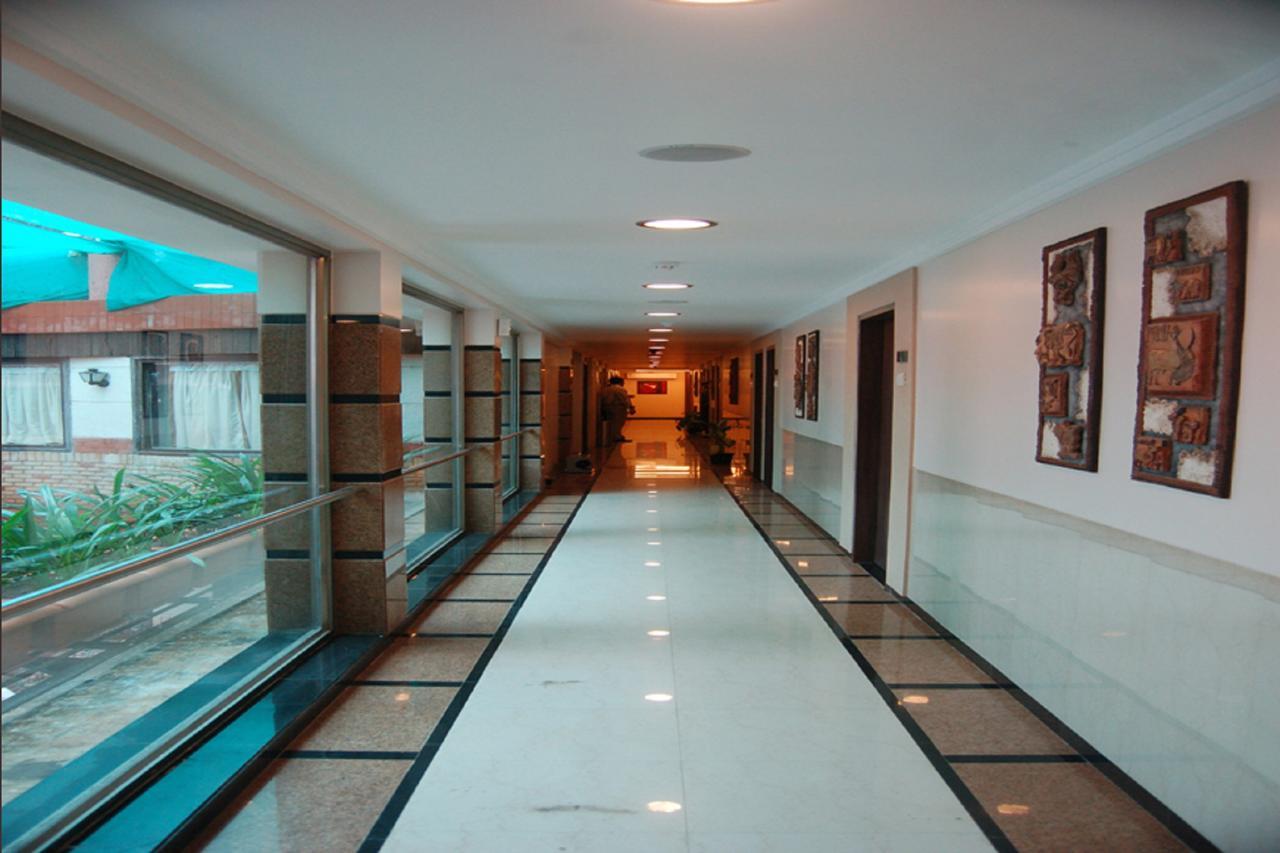Haredia Hotel Mumbai Exteriör bild