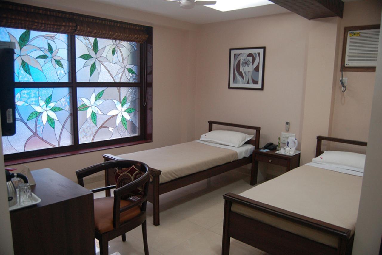 Haredia Hotel Mumbai Exteriör bild
