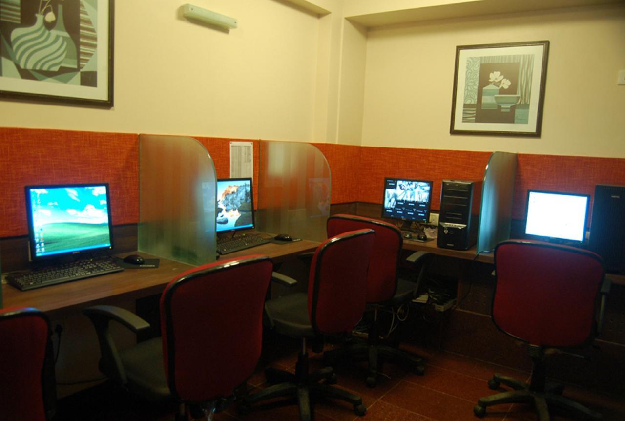 Haredia Hotel Mumbai Exteriör bild